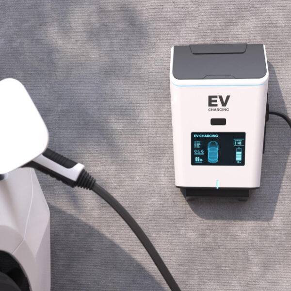 Czy można ładować dom z auta elektrycznego? Recosolar odpowiada!